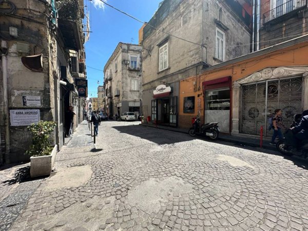 monolocale in vendita a Napoli in zona Stella
