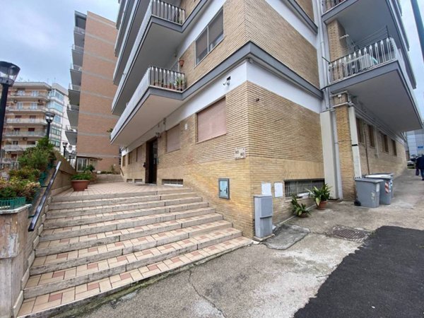 appartamento in vendita a Napoli in zona Fuorigrotta
