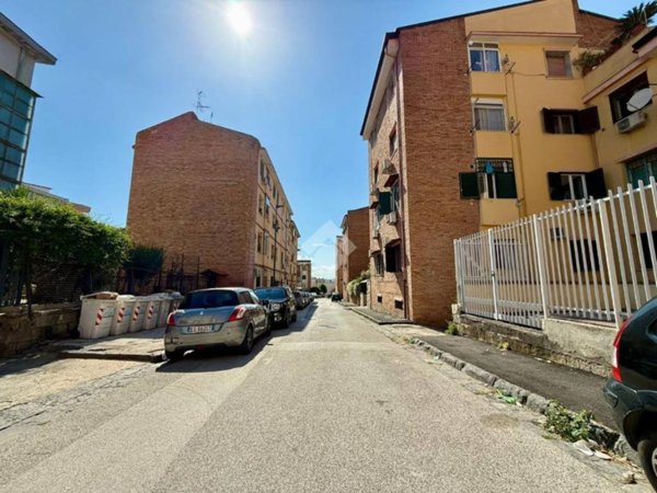 appartamento in vendita a Napoli in zona Pianura
