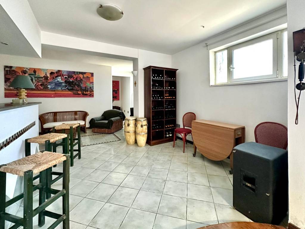 appartamento in vendita a Napoli in zona Bagnoli