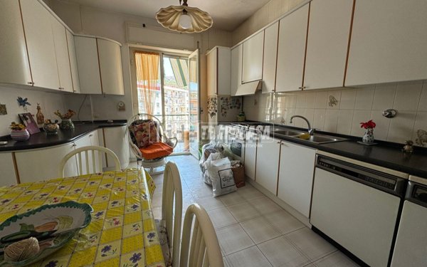 appartamento in vendita a Napoli in zona Fuorigrotta