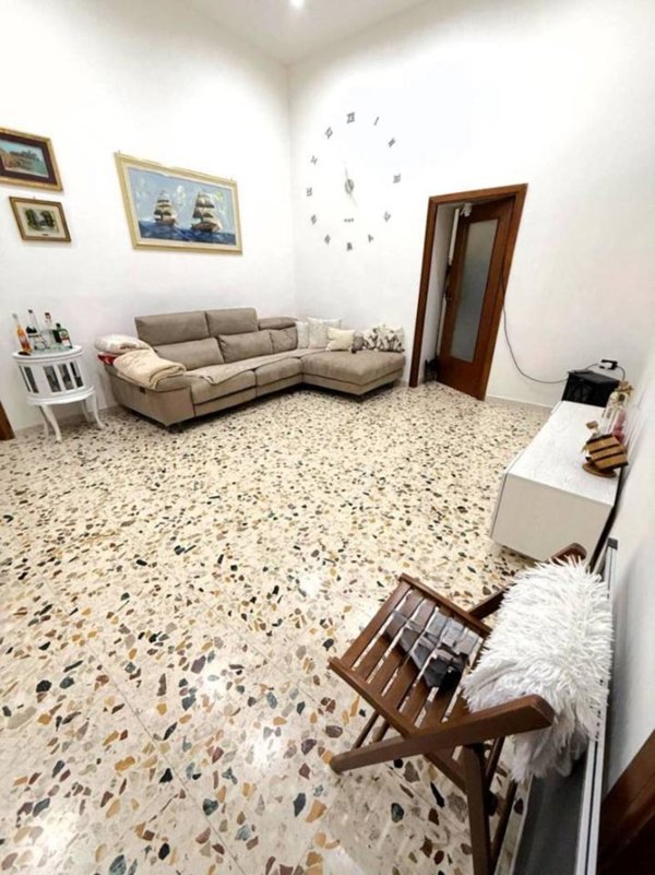 appartamento in vendita a Napoli in zona Pendino / San Giuseppe