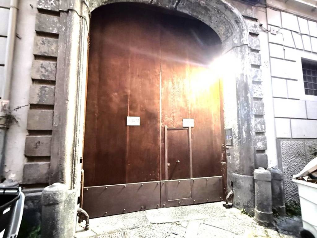 appartamento in vendita a Napoli in zona Pendino / San Giuseppe