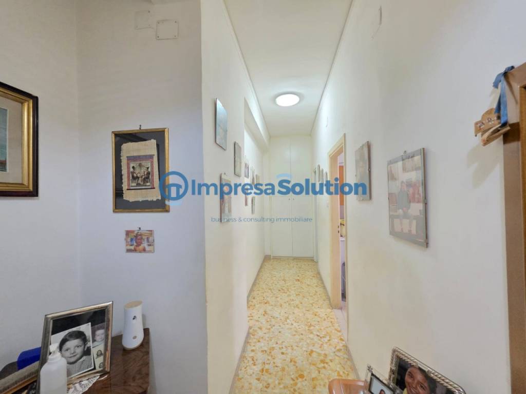 appartamento in vendita a Napoli in zona Fuorigrotta