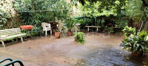 appartamento in vendita a Napoli in zona Arenella
