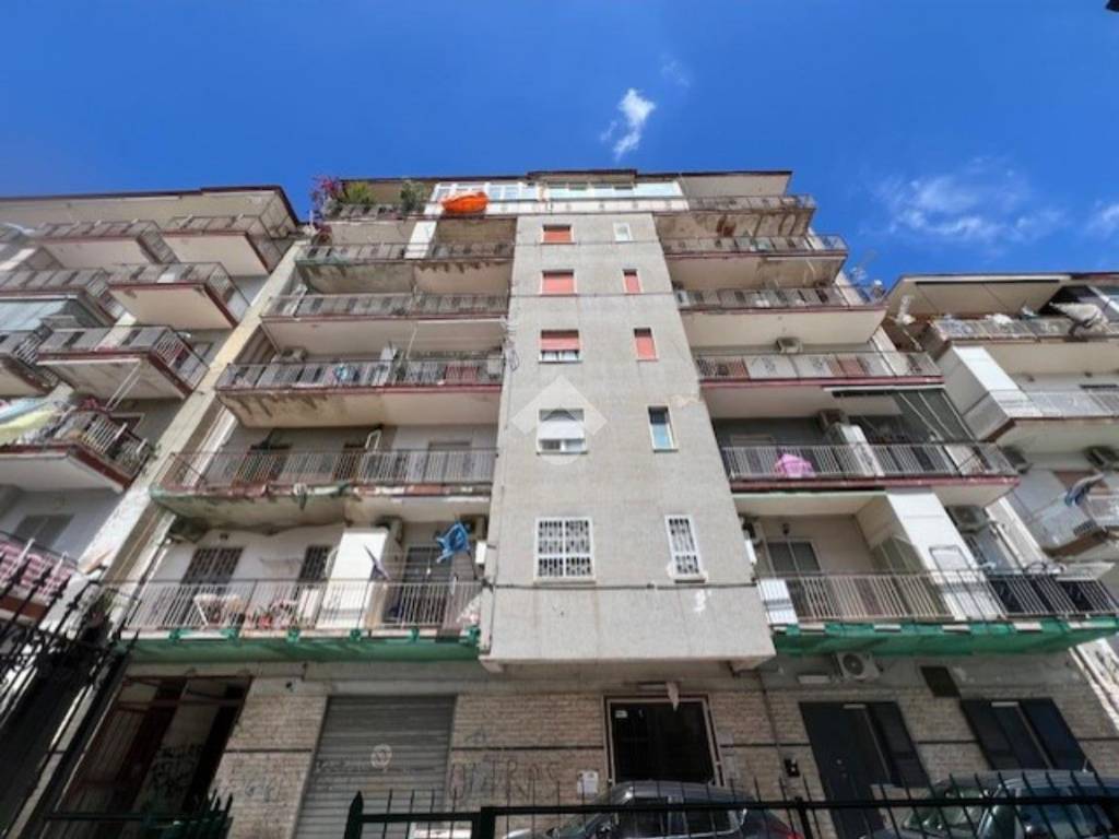 appartamento in vendita a Napoli in zona Pianura