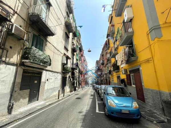 appartamento in vendita a Napoli in zona Stella