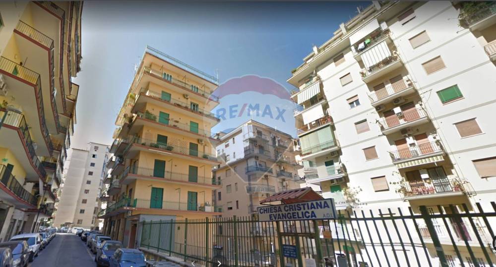 appartamento in vendita a Napoli in zona Vomero