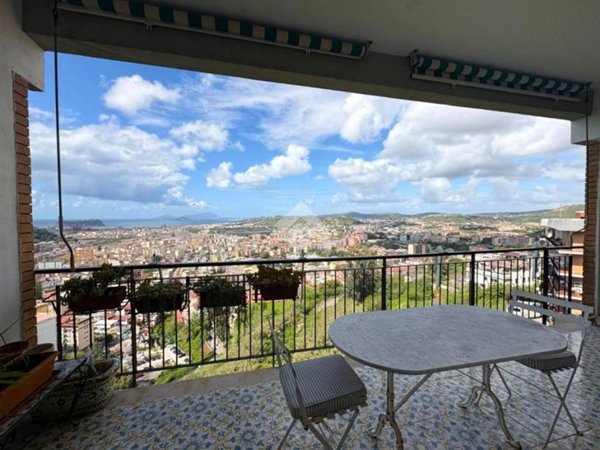 appartamento in vendita a Napoli in zona Posillipo