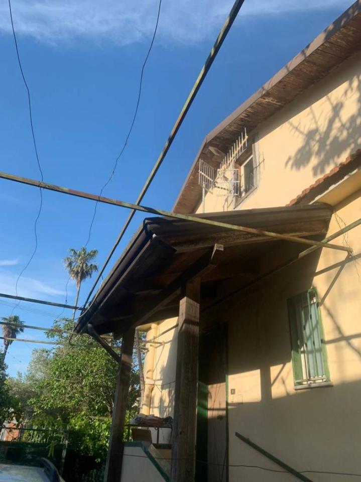 casa indipendente in vendita a Napoli in zona Camaldoli