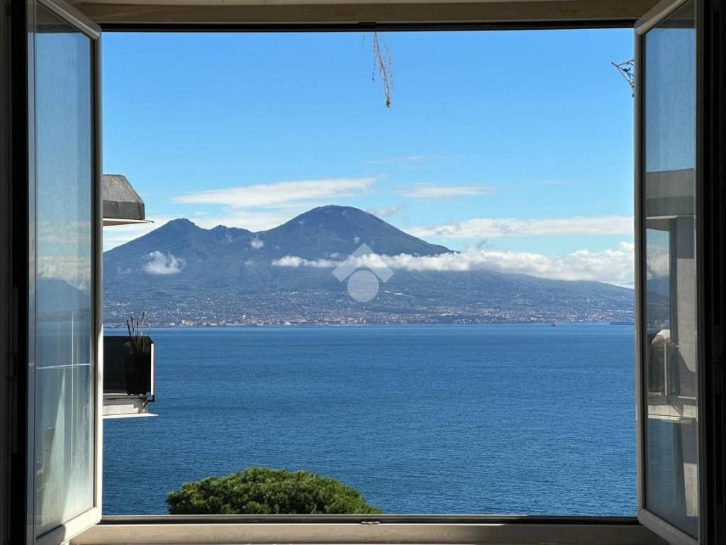 casa indipendente in vendita a Napoli in zona Posillipo