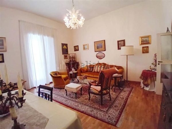 appartamento in vendita a Napoli in zona San Ferdinando