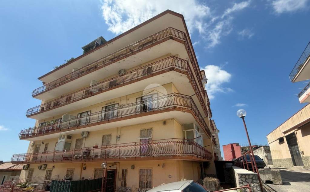appartamento in vendita a Napoli in zona Pianura