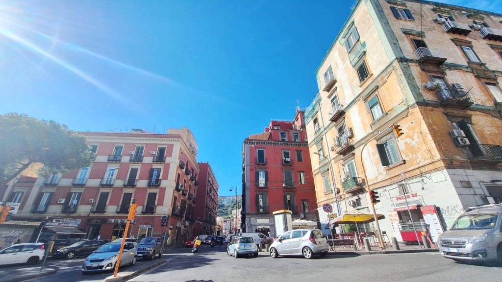appartamento in vendita a Napoli in zona Avvocata