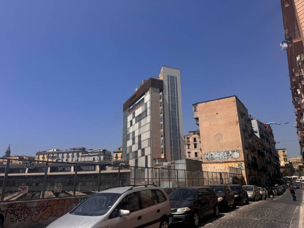 appartamento in vendita a Napoli in zona Pendino / San Giuseppe