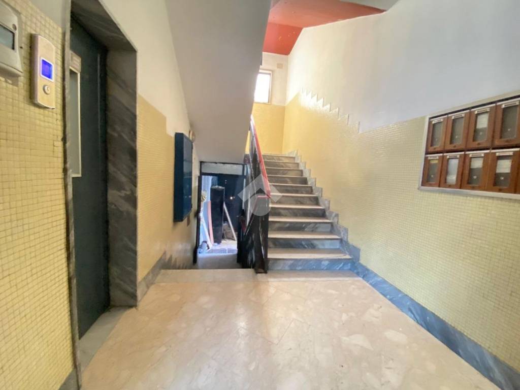 appartamento in vendita a Napoli in zona Mercato