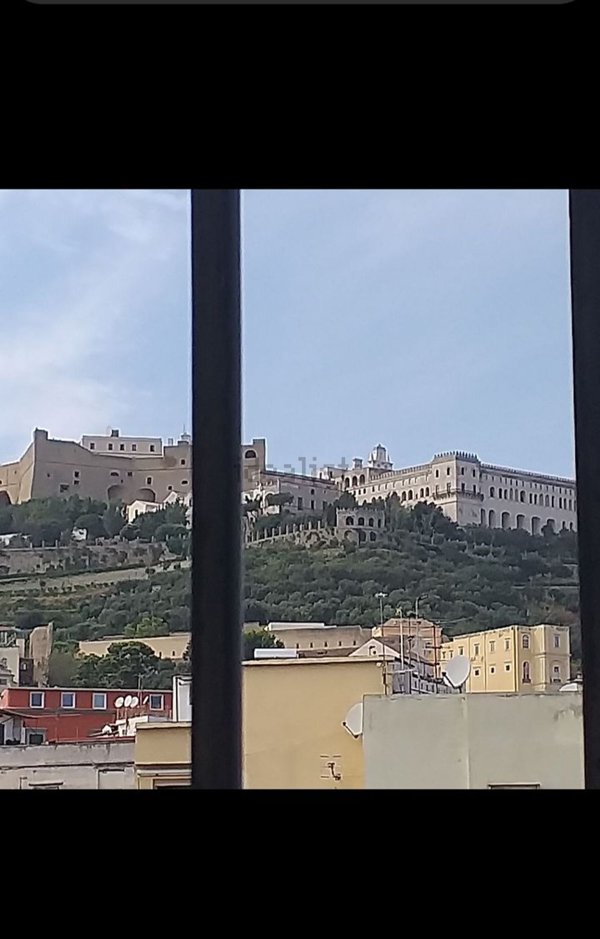 appartamento in vendita a Napoli in zona San Ferdinando