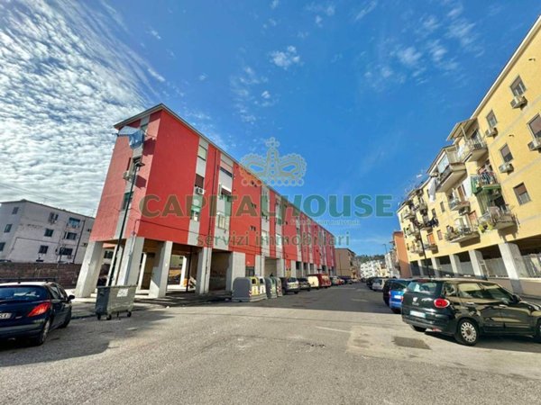 appartamento in vendita a Napoli in zona Fuorigrotta