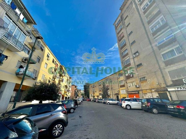 appartamento in vendita a Napoli in zona Fuorigrotta
