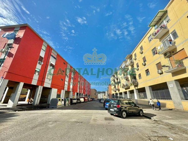 appartamento in vendita a Napoli in zona Fuorigrotta