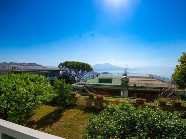 appartamento in vendita a Napoli in zona Posillipo