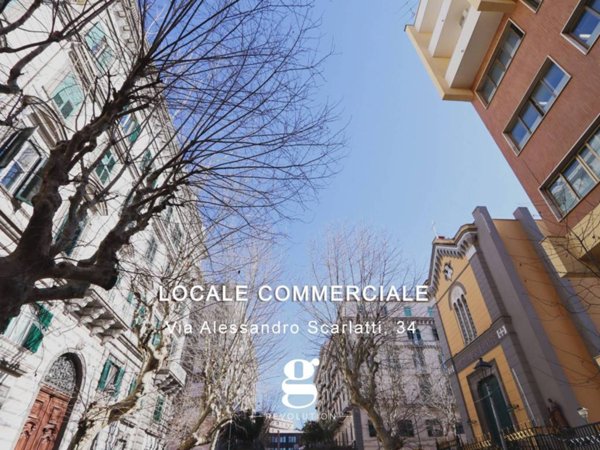 negozio in vendita a Napoli in zona Vomero