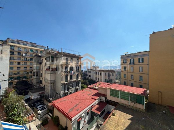 appartamento in vendita a Napoli in zona Chiaia