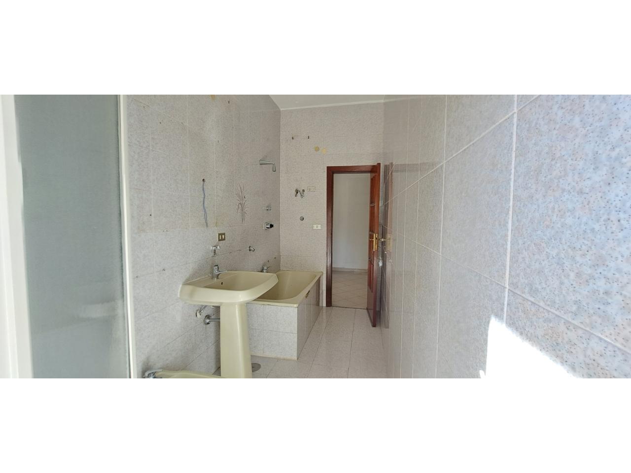 appartamento in vendita a Napoli in zona Secondigliano