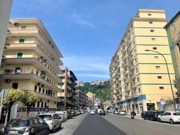 appartamento in vendita a Napoli in zona Fuorigrotta
