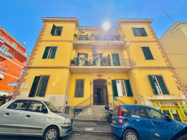 appartamento in vendita a Napoli in zona Bagnoli