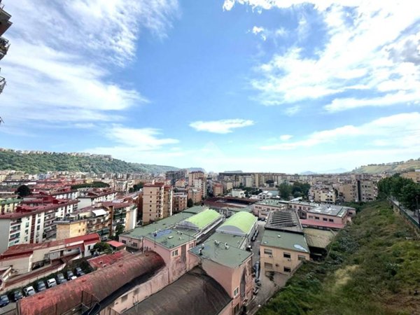 appartamento in vendita a Napoli in zona Bagnoli