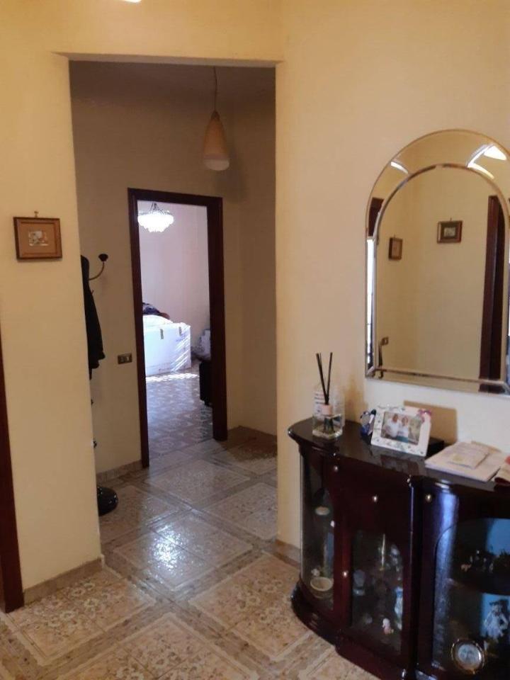 appartamento in vendita a Napoli in zona Fuorigrotta