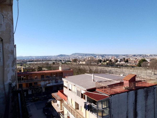 appartamento in vendita a Napoli in zona Barra