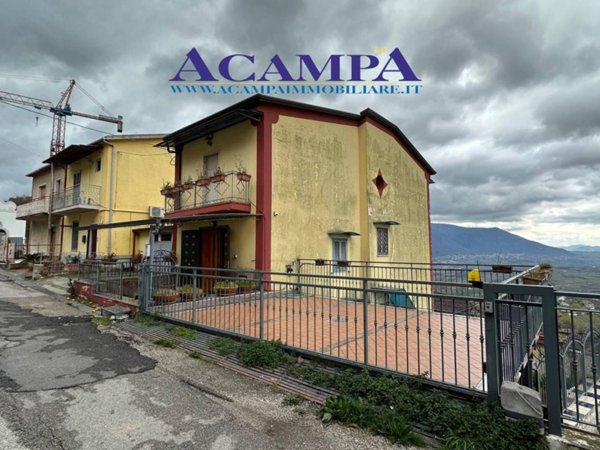 casa indipendente in vendita a Napoli in zona Scampia