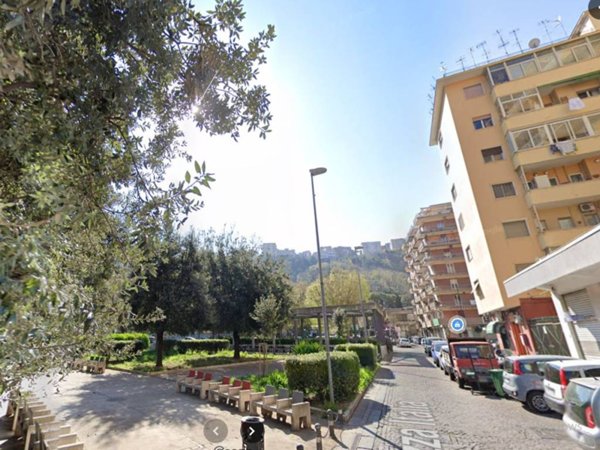 appartamento in vendita a Napoli in zona Fuorigrotta