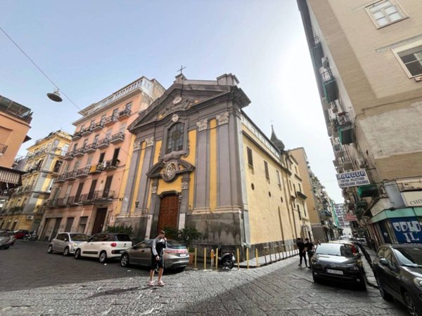 appartamento in vendita a Napoli in zona Pendino / San Giuseppe