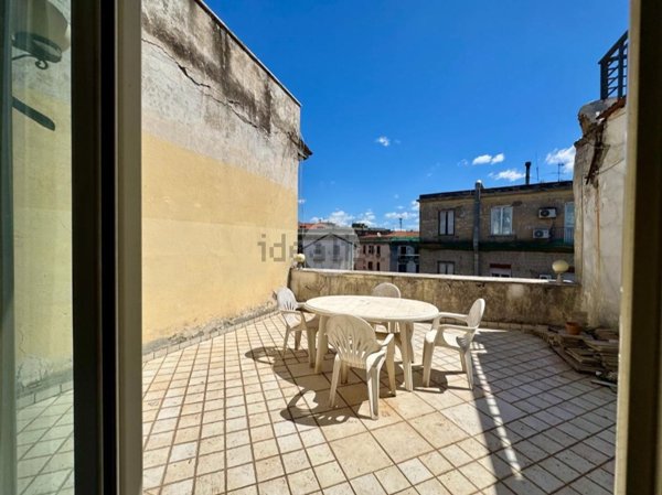 appartamento in vendita a Napoli in zona San Lorenzo