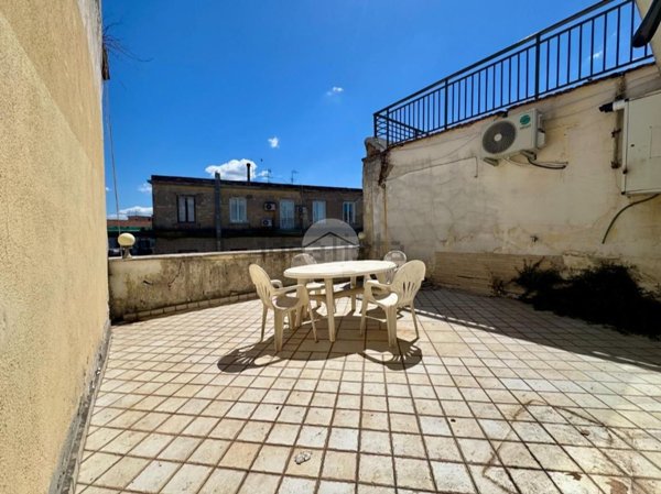 appartamento in vendita a Napoli in zona San Lorenzo