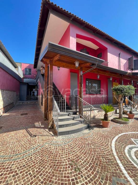 casa indipendente in vendita a Napoli in zona Bagnoli