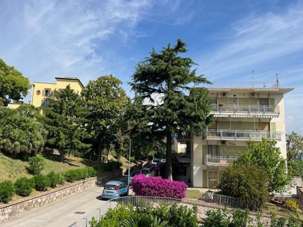 appartamento in vendita a Napoli in zona Capodimonte / Colli Aminei