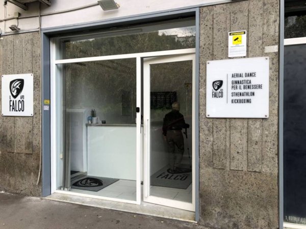 negozio in vendita a Napoli in zona Camaldoli