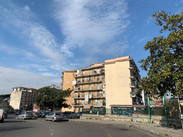 appartamento in vendita a Napoli in zona Barra