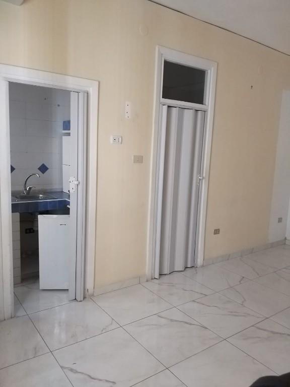 appartamento in vendita a Napoli in zona Chiaia