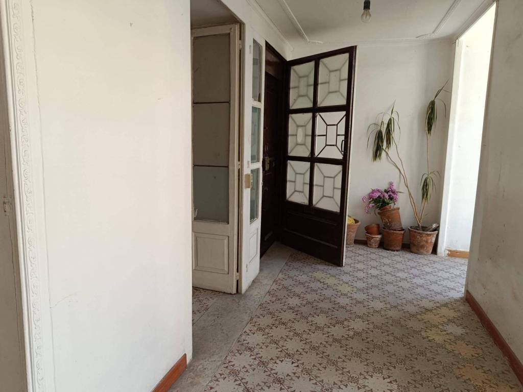 appartamento in vendita a Napoli in zona Chiaia
