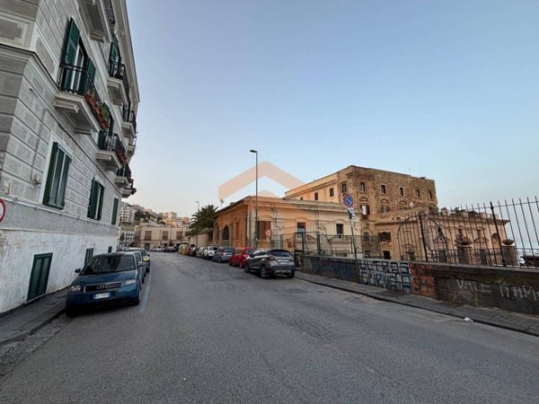 appartamento in vendita a Napoli in zona Posillipo
