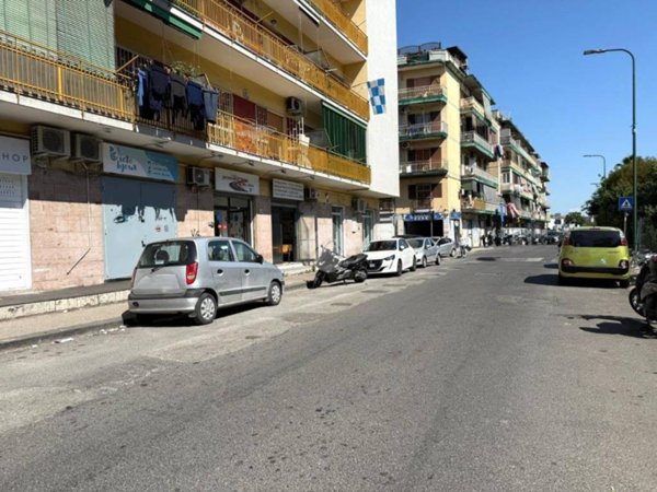 appartamento in vendita a Napoli in zona Secondigliano