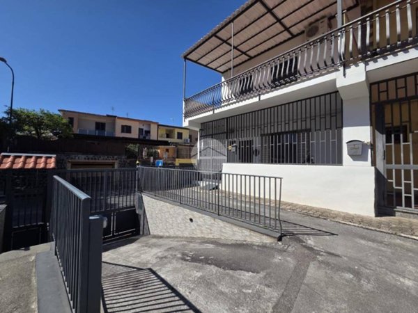 appartamento in vendita a Napoli in zona Ponticelli