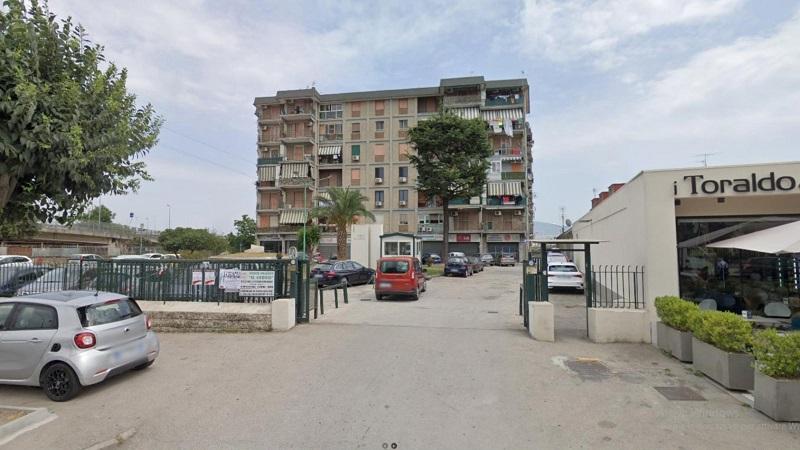 appartamento in vendita a Napoli in zona Vicaria