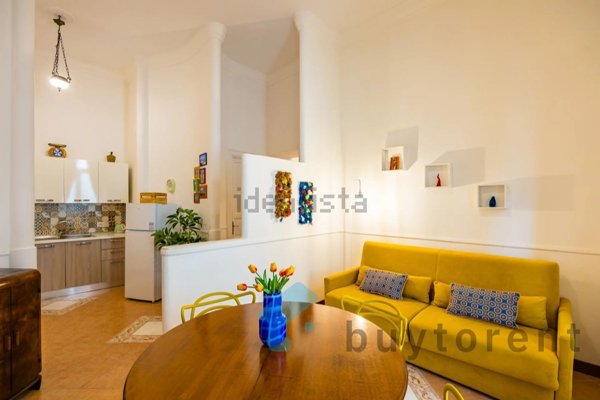 appartamento in vendita a Napoli in zona San Ferdinando