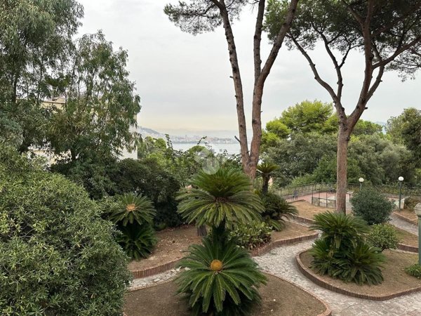 appartamento in vendita a Napoli in zona Posillipo